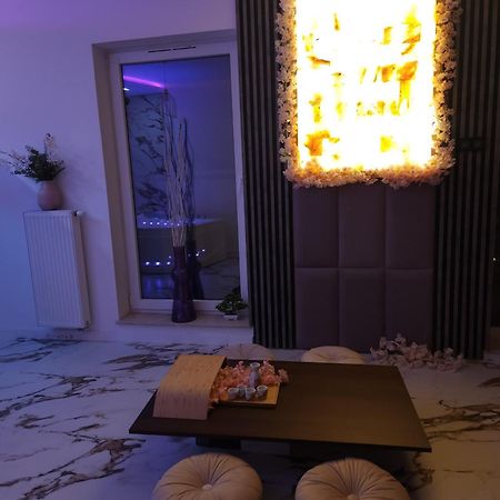New In Gdansk! Red Room In The Heart Of Gdansk - Bdsm - With A Luxury Jacuzzi And Access To A Sauna 외부 사진